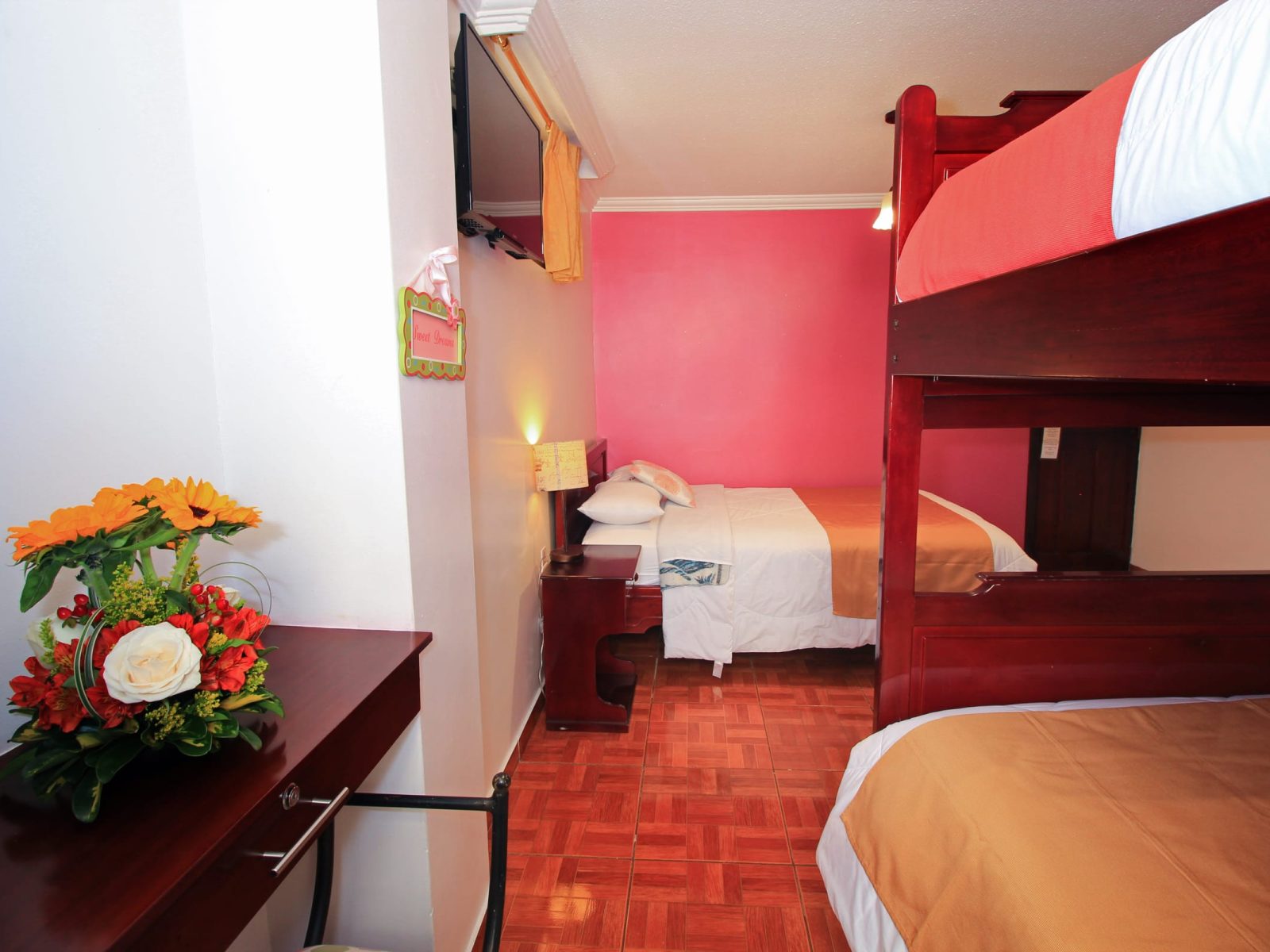 Hotel La Rosario Quito Centro Histórico Dormitorio compartido (2)